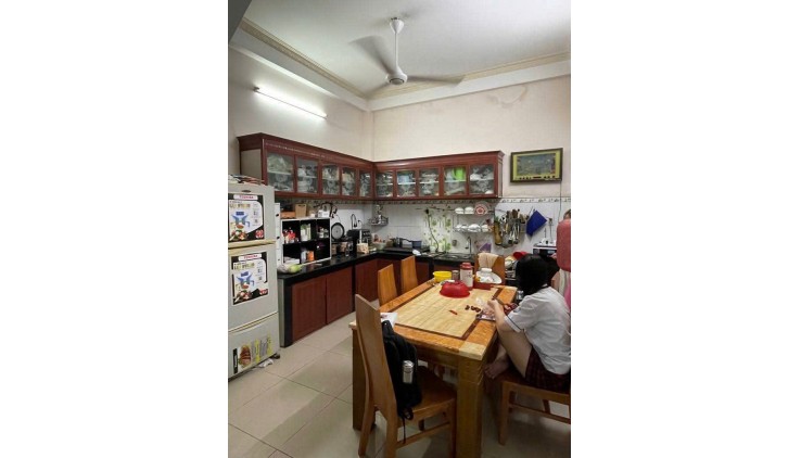 Gíá chỉ 5.6 TỶ TL! 59M², 2Tầng, HẺM XE HƠI-Thống Nhất Gò Vấp!